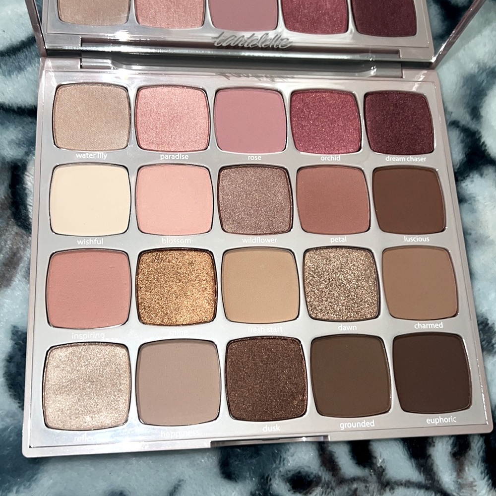 Tartelette Amazonian clay eye shadow palette